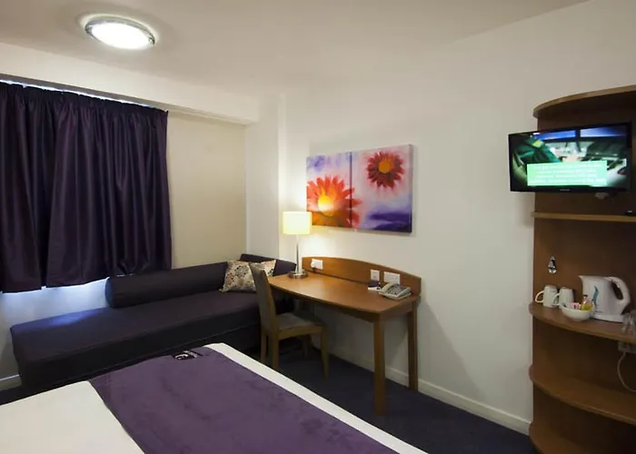 Premier Inn Rugby North - M6 Jct 1