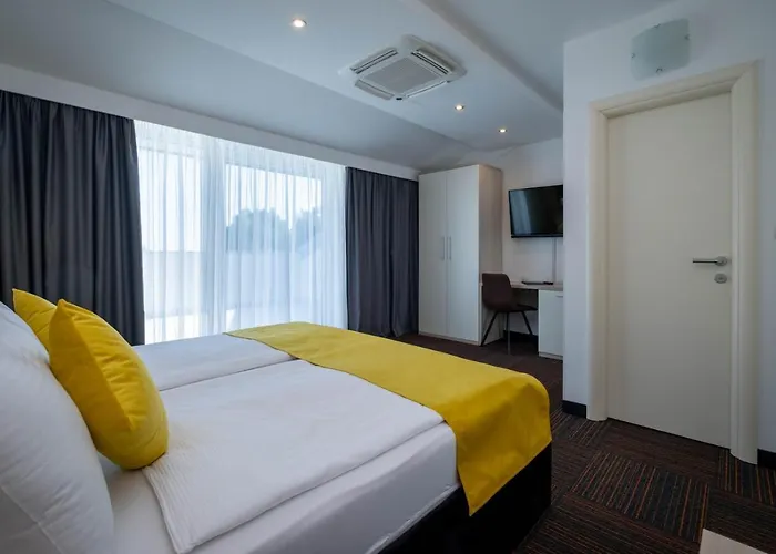 Hotel Bor