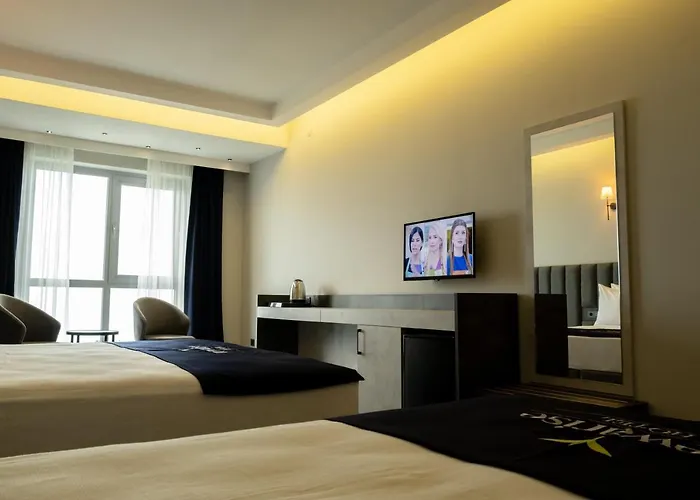 Newarise Hotel