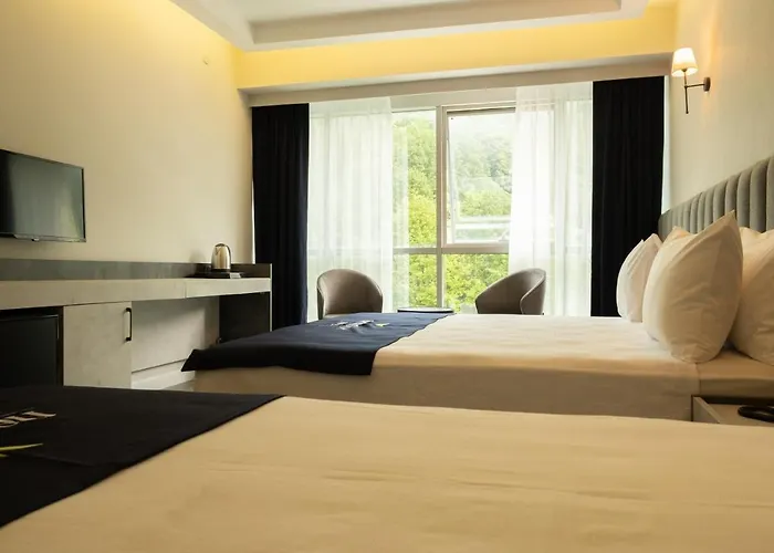 Newarise Hotel