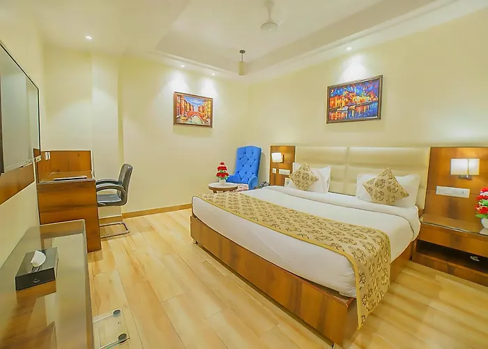 Hotel Hira Inn-10Mins From Railway Station & Bus Station