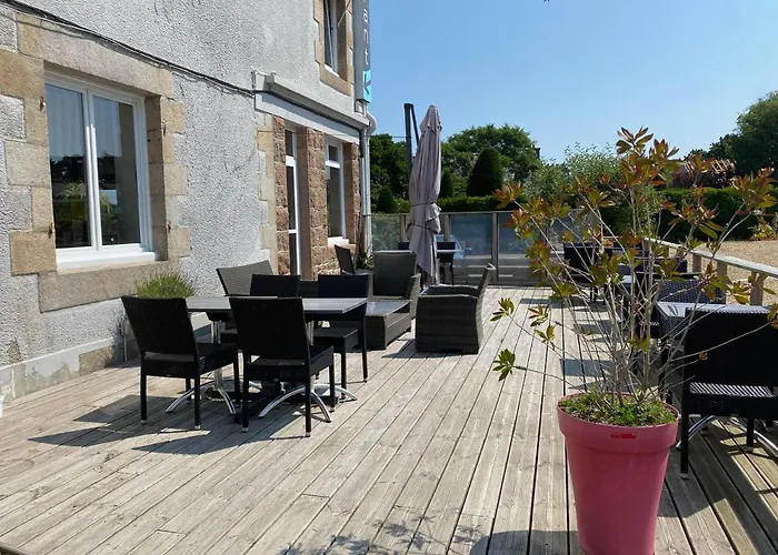 Logis Hotel Restaurant Le Phare