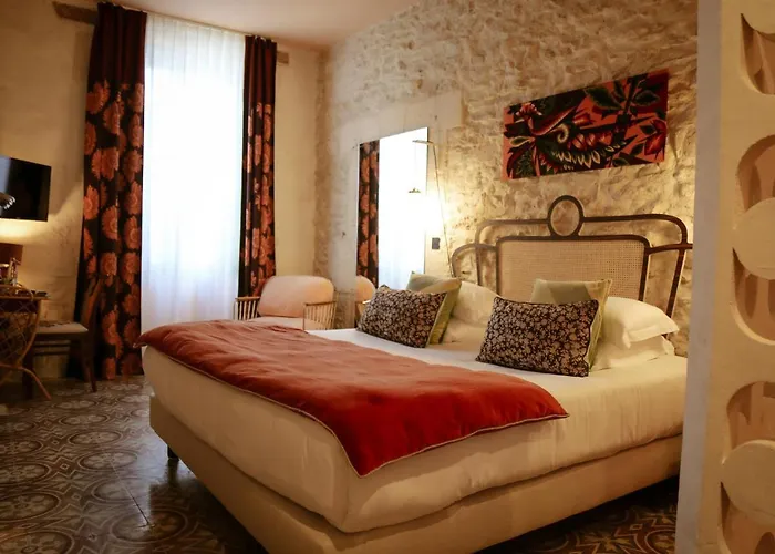 Le Petit Hotel