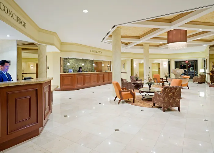 Crowne Plaza Edison By Ihg