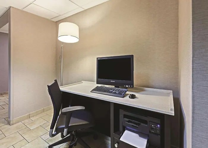 La Quinta By Wyndham N Little Rock - Mccain Mall
