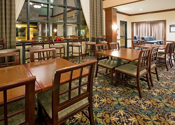 Staybridge Suites Milwaukee West-Oconomowoc By Ihg