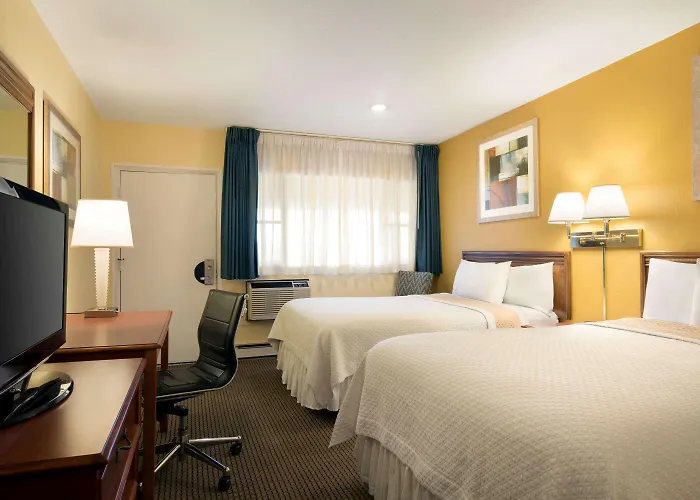 Days Inn By Wyndham Dover