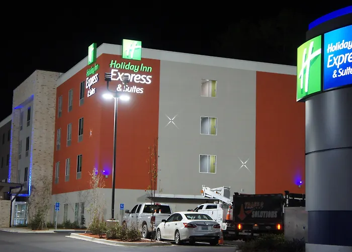 Holiday Inn Express & Suites Pineville-Alexandria Area
