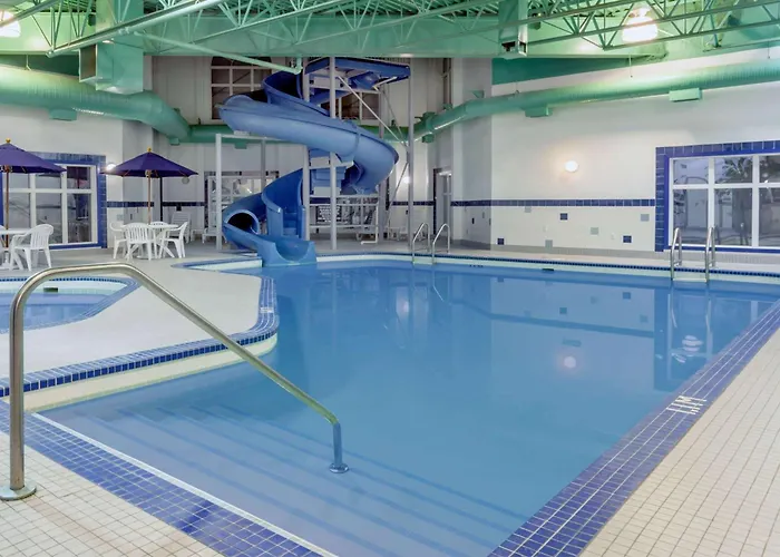 Ramada By Wyndham Weyburn