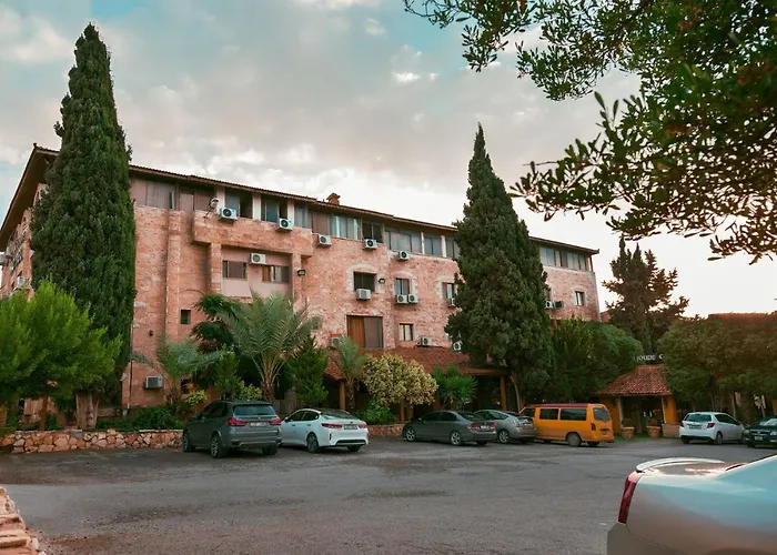 Al Joude Hotel فندق الجود