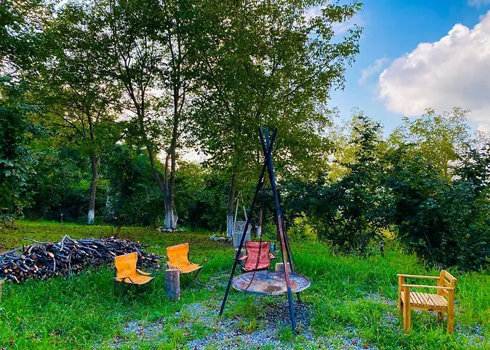 Phalesia Glamping Otel
