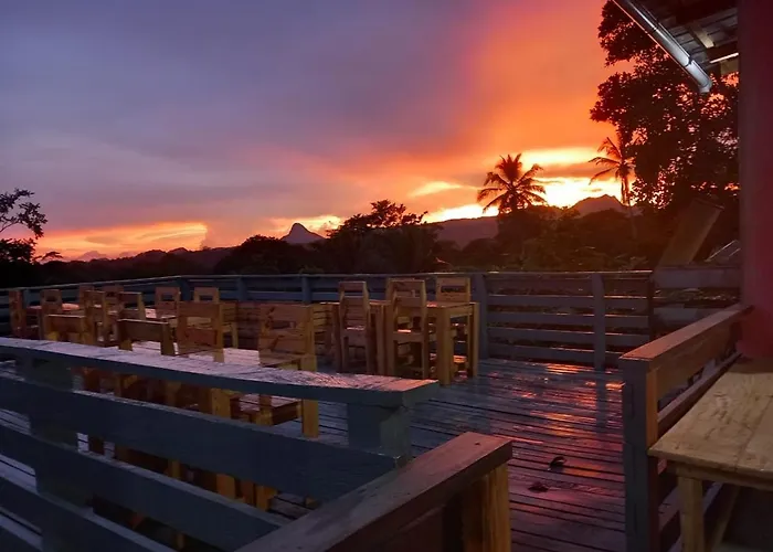 Casa Cantagalo - Guest House & Bar Restaurant