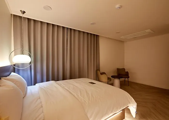 Hotel Sounds