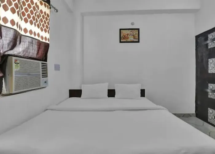 Goroomgo Shiv Ganga Guest House Varanasi - Excellent Customer Choice -Best Seller