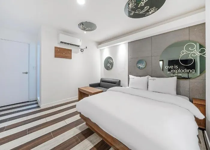 Ou Hotel
