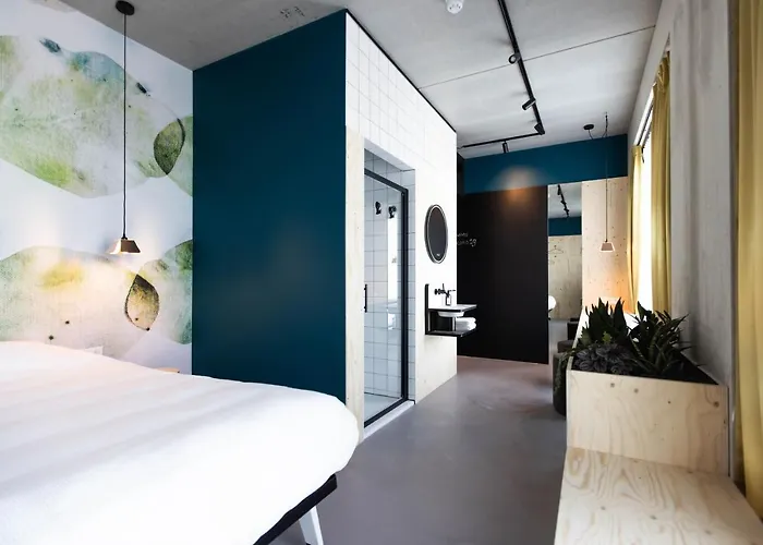Hotel Moloko -Just A Room- Sleep&Shower-Digital Key By Sms