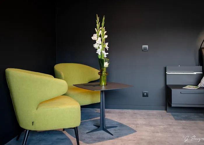 Les Thermes De Spa By La Cour De La Reine Hotel, Suites & Acces Gratuit Au Centre Thermal