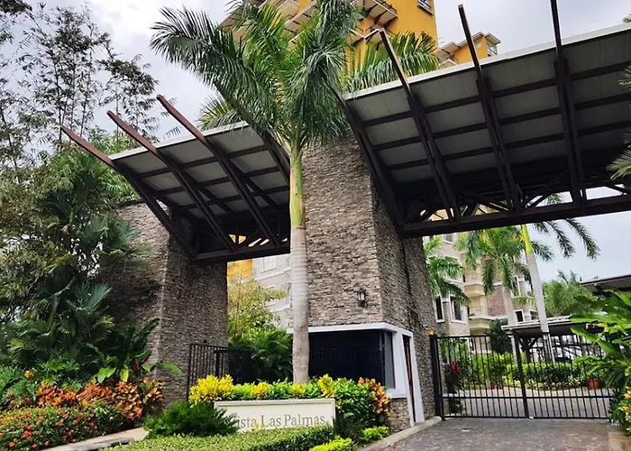 Secretjaco - Luxury Beach Front Penthouse With Pool & Jacuzzi