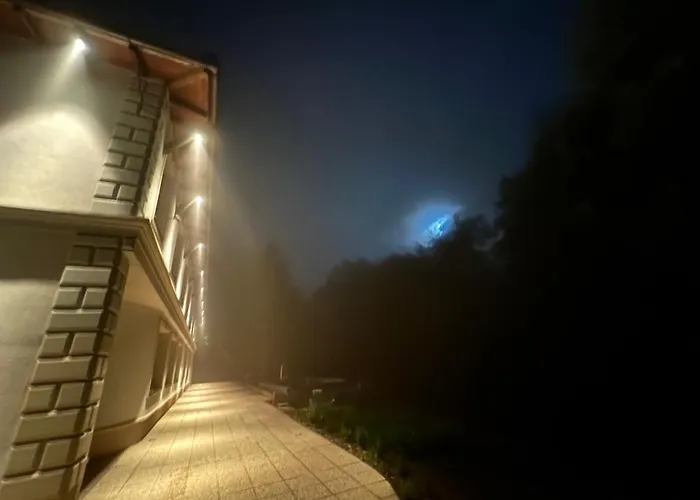 Hotel Galeria Pezinska Baba