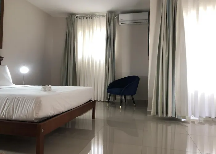Inhambane Hotel Escola