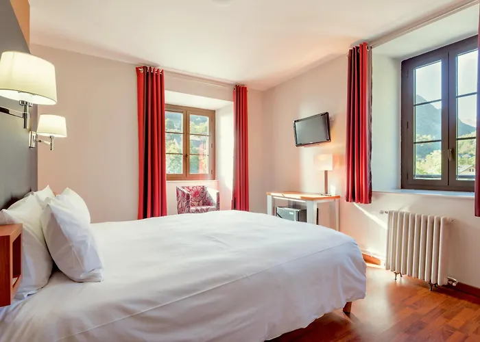 Logis Hôtel La Brèche de Roland