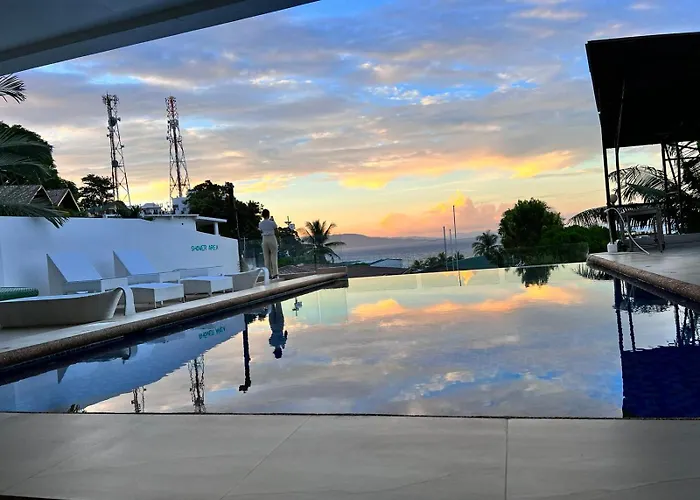 Manarra Sea View Resort