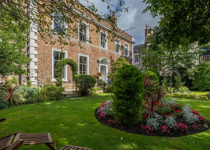 Highgate House