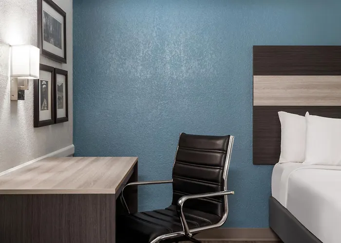 La Quinta Inn By Wyndham Victoria