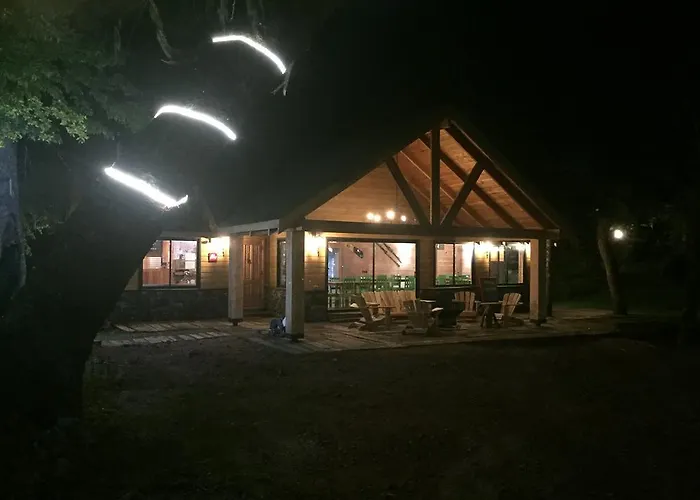 Cabanas y Lodge Los Hualles