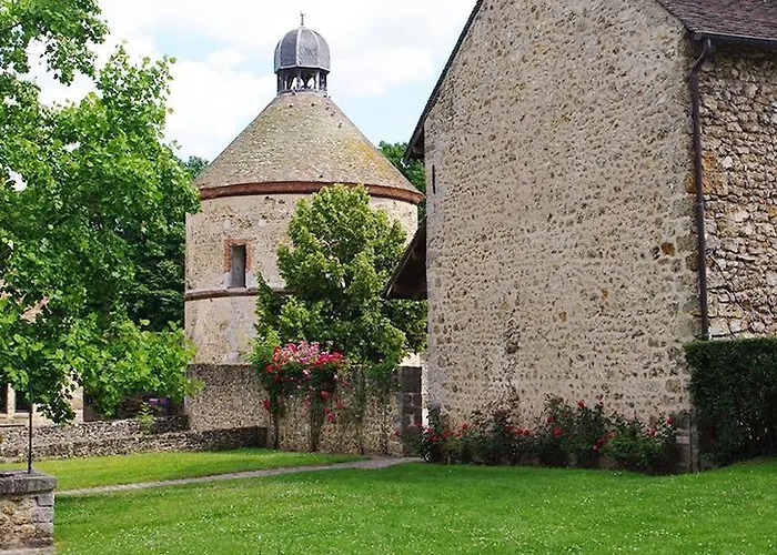 Logis Hotel & Restaurant - Au Bord Du Lac