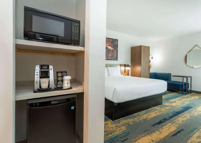 La Quinta Inn & Suites By Wyndham Galt Lodi North