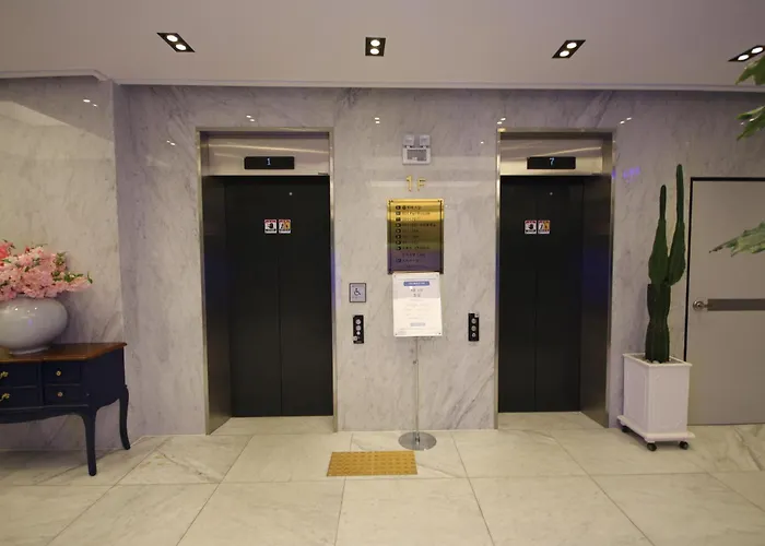 Jb Tourist Hotel