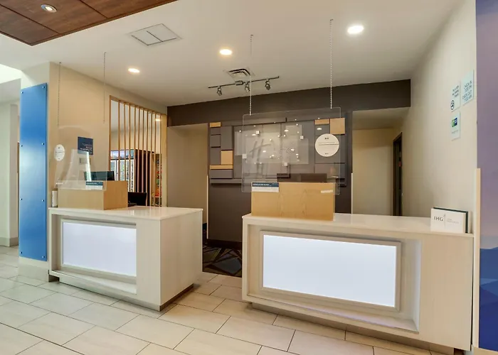 Holiday Inn Express & Suites Bryan-Montpelier By Ihg