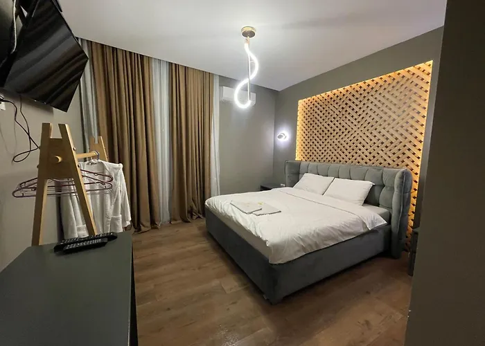 Grand Jnk Boutique Hotel