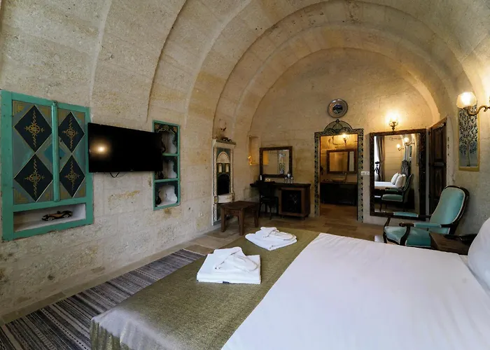 Capp Royal Cave Hotel