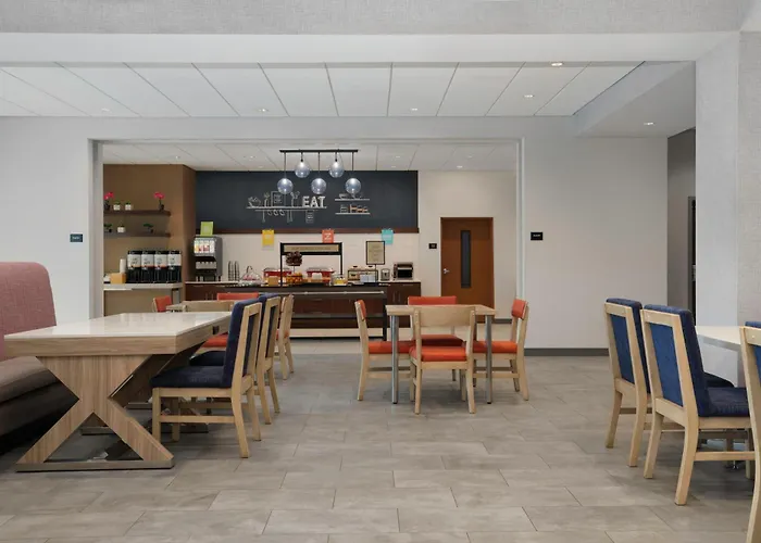 Hampton Inn By Hilton Cornwall