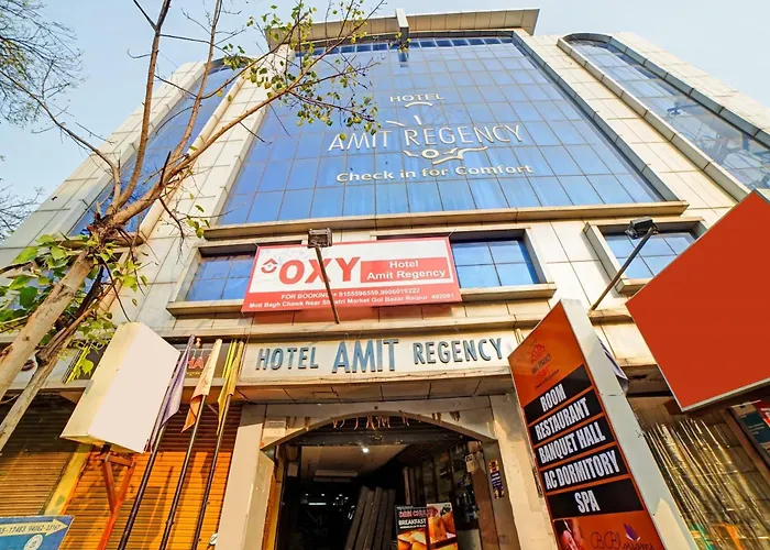 Capital O Convivial Hotel Amit Regency