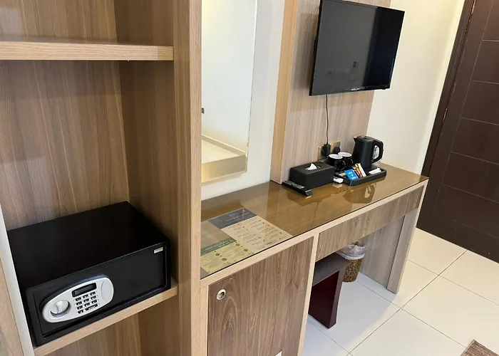 Primotel Suites As Salamah