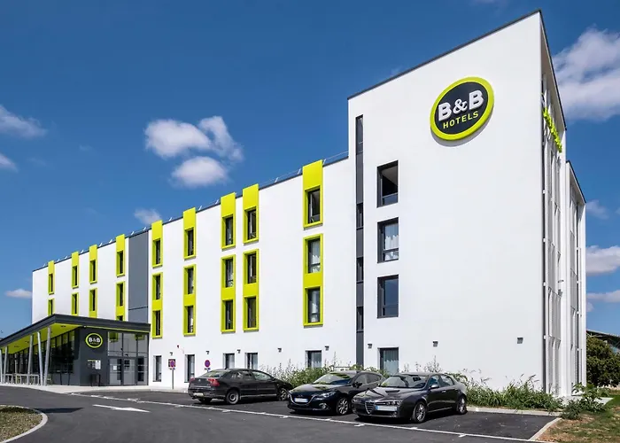 B&B HOTEL Saintes
