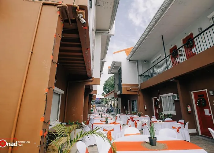 Ashley And Bill'S Suites 'N Garden Hotel And Vacation Homes