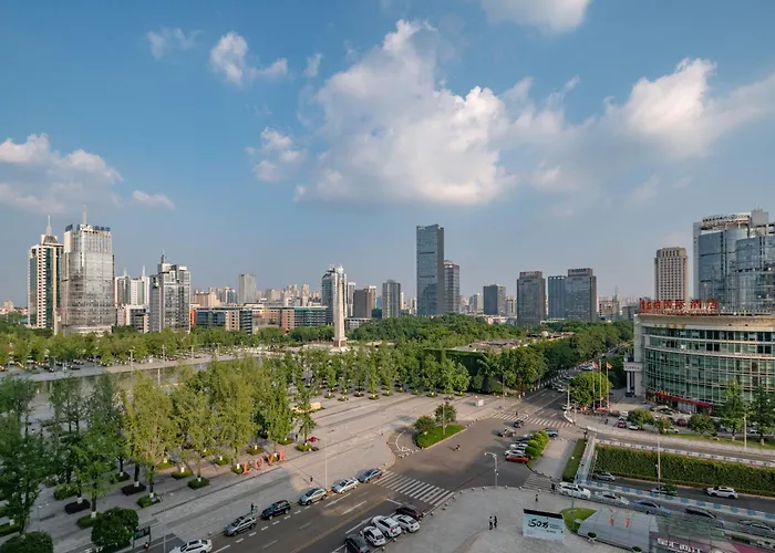 Xun Guang Hygge Hotel - Chongqing Liangjiang Happiness Plaza & Xingfu Square & Guangdianyuan Metro