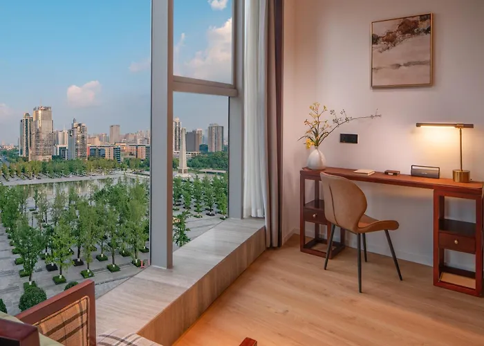 Xun Guang Hygge Hotel - Chongqing Liangjiang Happiness Plaza & Xingfu Square & Guangdianyuan Metro