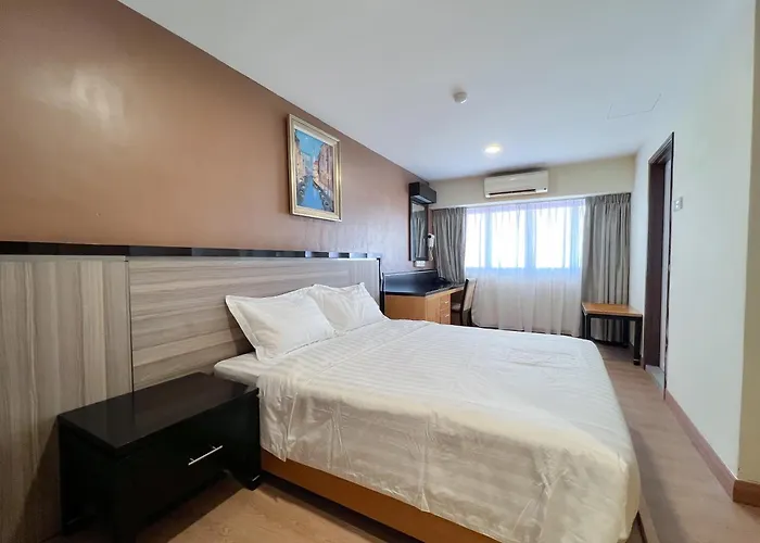 Hallmark Express Hotel