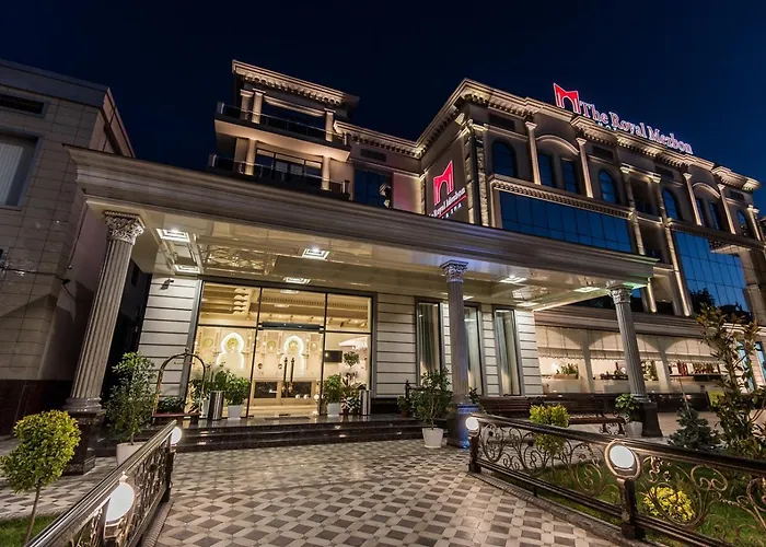 The Royal Mezbon Hotel & Spa