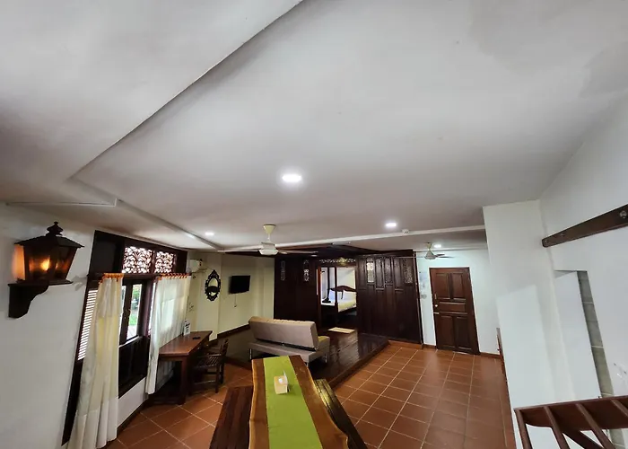 Uptown Eco Hotel
