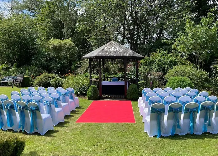 Hemswell Court