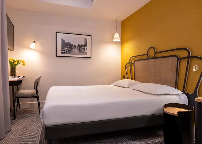 Hotel De Suez