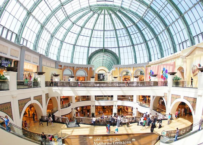Flora Al Barsha Hotel At The Mall Dubái