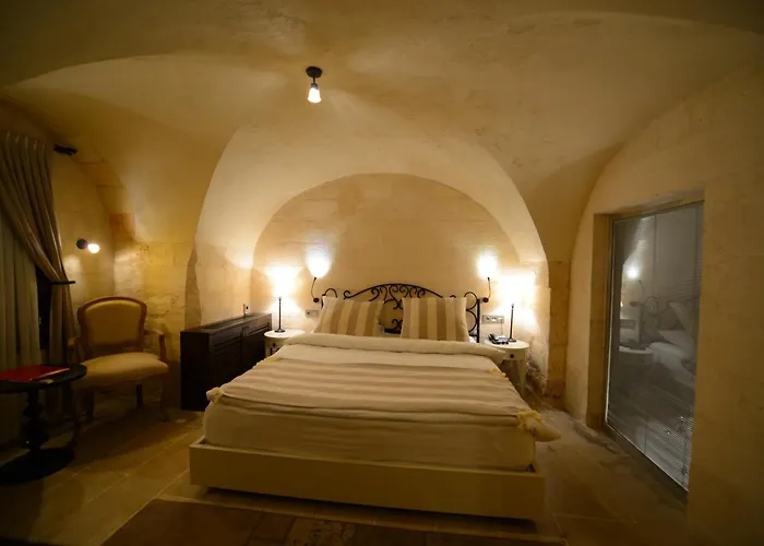 Shmayaa Hotel