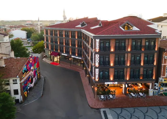Westdoor Hotel